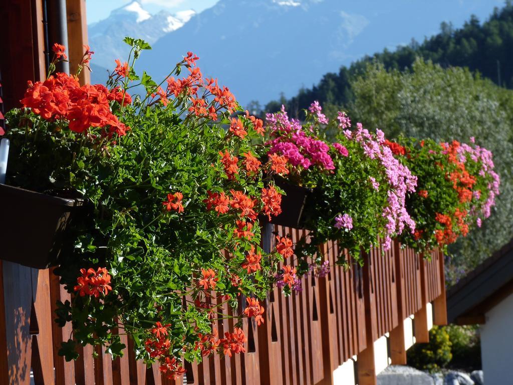 Bed and Breakfast Chalet Des Alpes Crans-Montana Exterior foto