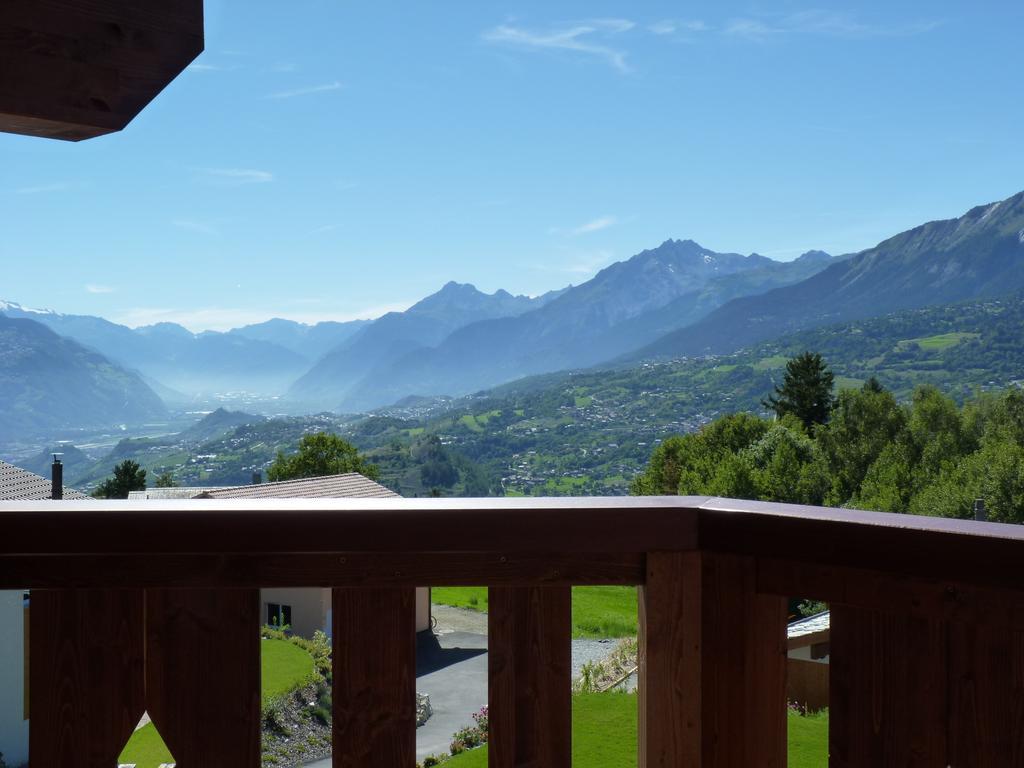 Bed and Breakfast Chalet Des Alpes Crans-Montana Exterior foto