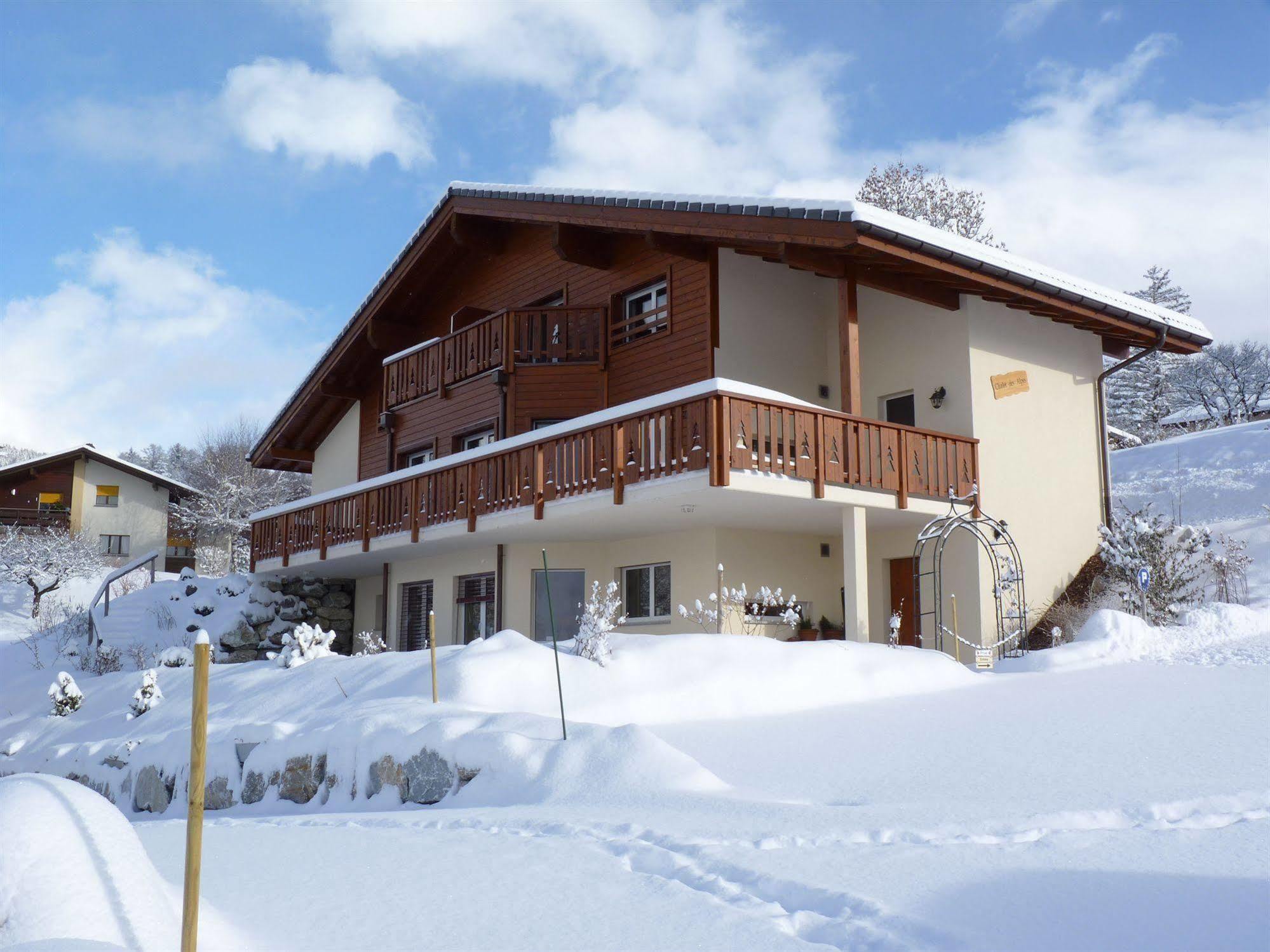 Bed and Breakfast Chalet Des Alpes Crans-Montana Exterior foto