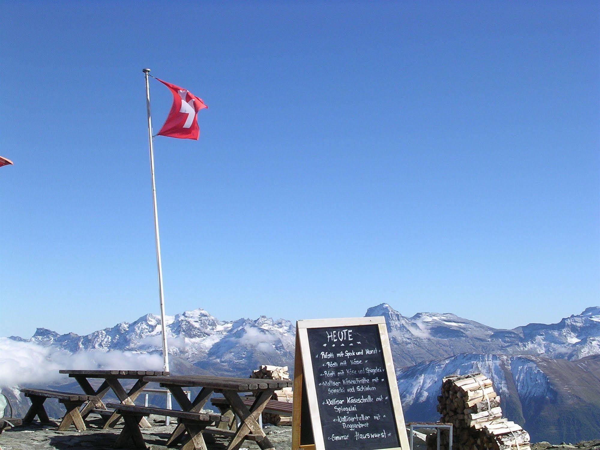 Bed and Breakfast Chalet Des Alpes Crans-Montana Exterior foto